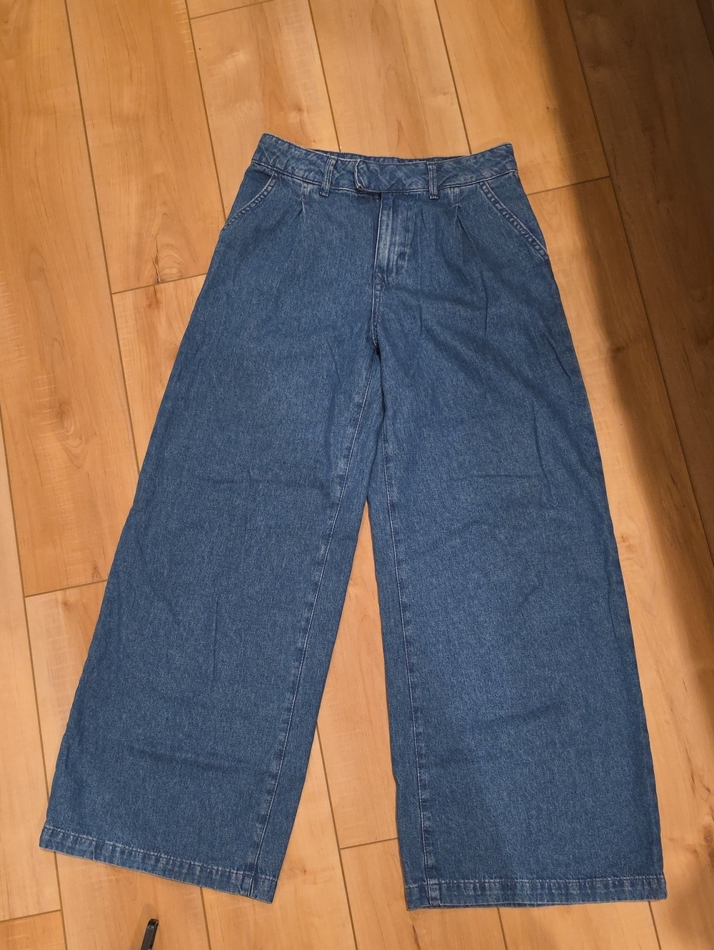 Zara Relaxed Wide-Leg High-Rise Jeans